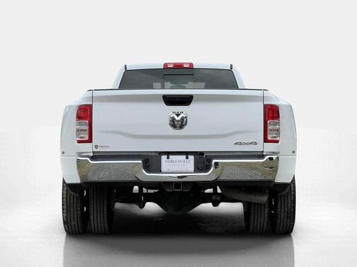 2020 RAM 3500 Tradesman Crew Cab 4x4 8' Box