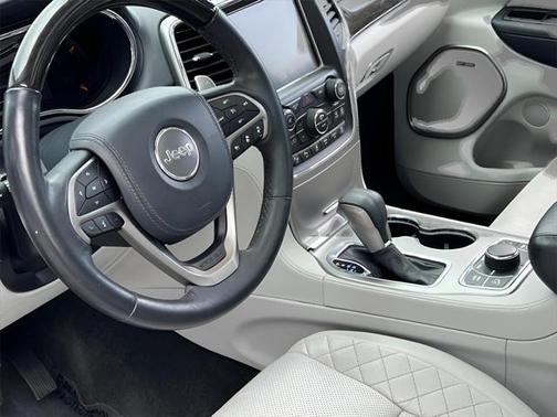 2017 Jeep Grand Cherokee Summit