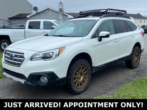 Crystal White Pearl 2016 Subaru Outback 3.6R Limited