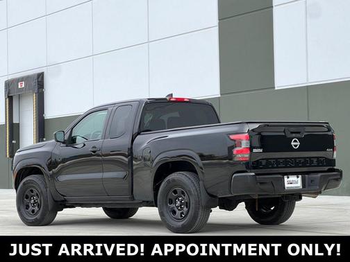 2022 Nissan Frontier S