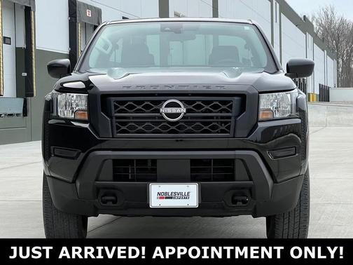 2022 Nissan Frontier S