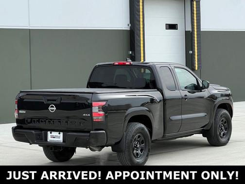 2022 Nissan Frontier S