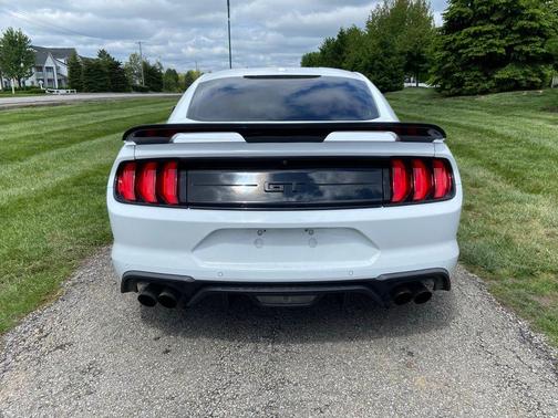 Oxford White 2019 Ford Mustang GT Premium