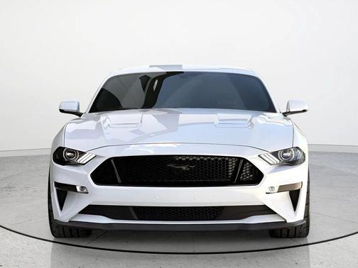 Oxford White 2019 Ford Mustang GT Premium