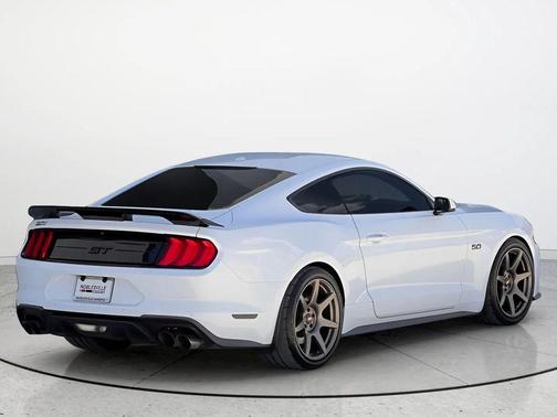 Oxford White 2019 Ford Mustang GT Premium