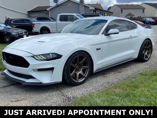 Oxford White 2019 Ford Mustang GT Premium