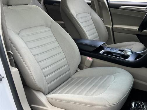 2018 Ford Fusion Hybrid SE