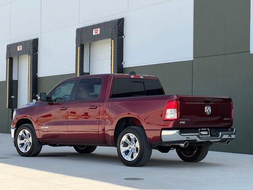 Delmonico Red Pearlcoat 2022 RAM 1500 Big Horn/Lone Star