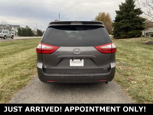 2015 Toyota Sienna XLE