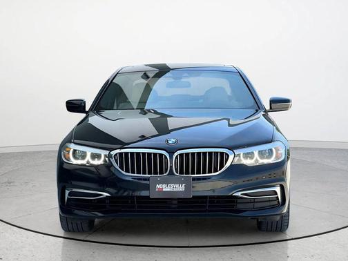 Black Sapphire Metallic 2019 BMW 540 xDrive