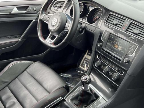 2016 Volkswagen Golf GTI 2.0T Autobahn w/Performance Package 4-Door