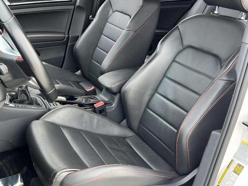 2016 Volkswagen Golf GTI 2.0T Autobahn w/Performance Package 4-Door