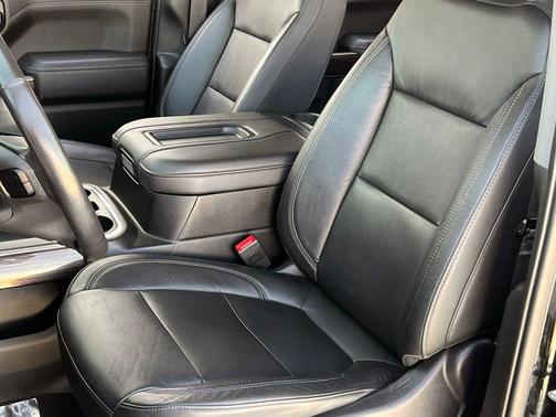 Black 2019 Chevrolet Silverado 1500 RST
