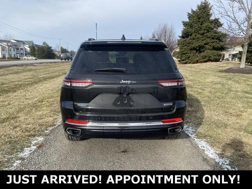 2022 Jeep Grand Cherokee 4xe Overland