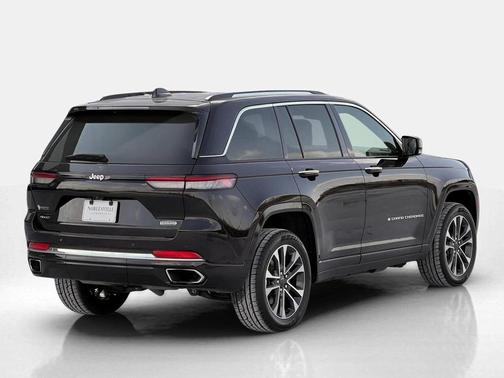 2022 Jeep Grand Cherokee 4xe Overland