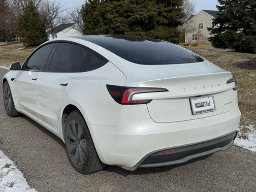 2025 Tesla Model 3 Long Range