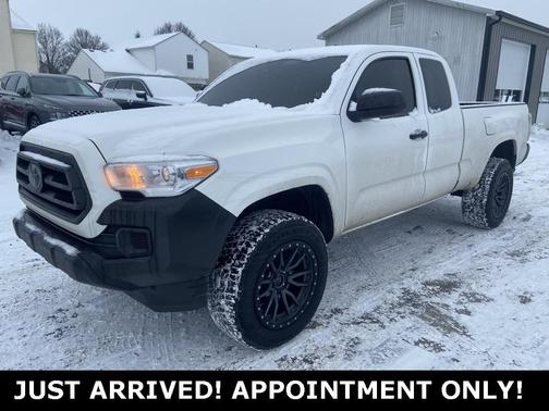 2022 Toyota Tacoma SR