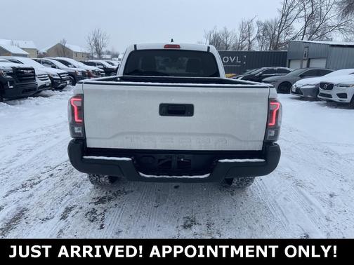 2022 Toyota Tacoma SR