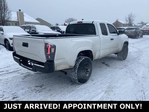 2022 Toyota Tacoma SR