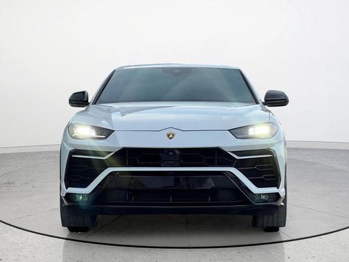 2022 Lamborghini Urus Graphite Capsule