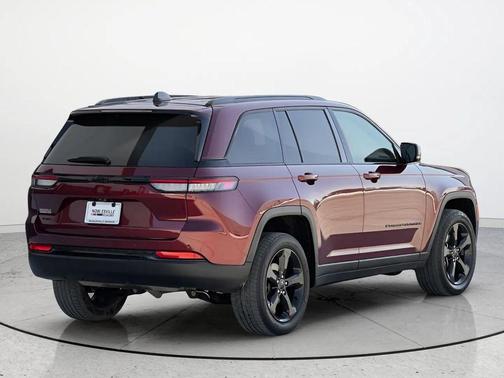 2022 Jeep Grand Cherokee Altitude