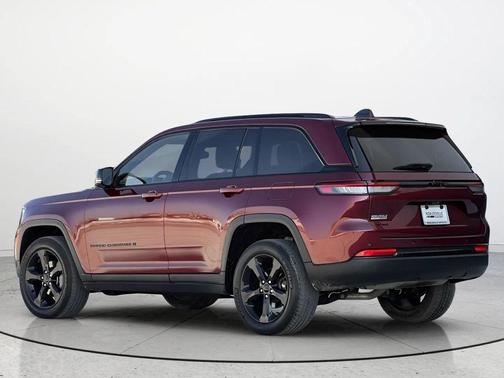 2022 Jeep Grand Cherokee Altitude