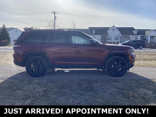 2022 Jeep Grand Cherokee Altitude