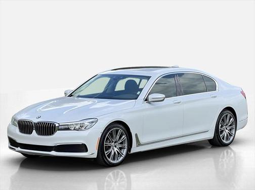 2019 BMW 740 740i