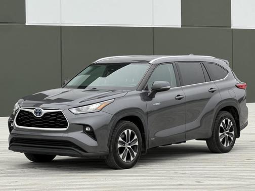 2020 Toyota Highlander Hybrid XLE
