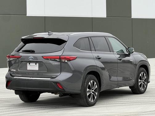 2020 Toyota Highlander Hybrid XLE