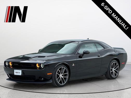 Pitch Black Clearcoat 2016 Dodge Challenger R/T Scat Pack