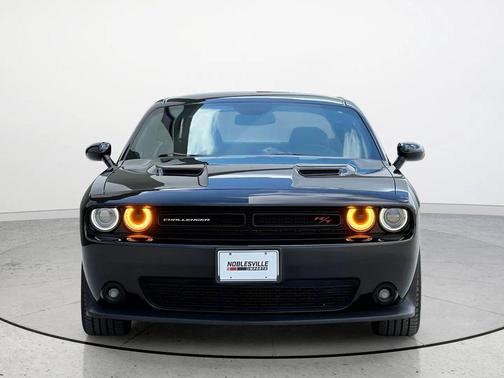 Pitch Black Clearcoat 2016 Dodge Challenger R/T Scat Pack