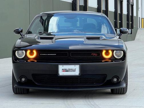 Pitch Black Clearcoat 2016 Dodge Challenger R/T Scat Pack