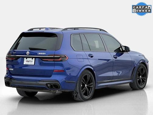2023 BMW X7 M60i