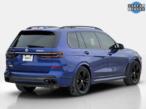 2023 BMW X7 M60i
