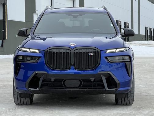 2023 BMW X7 M60i