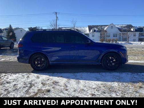 2023 BMW X7 M60i