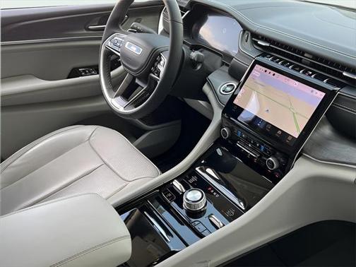 2022 Jeep Grand Cherokee 4xe Overland