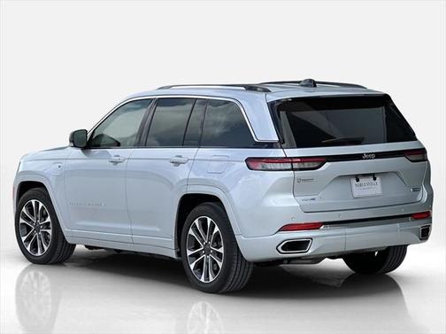 2022 Jeep Grand Cherokee 4xe Overland