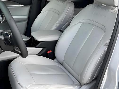 2022 Jeep Grand Cherokee 4xe Overland