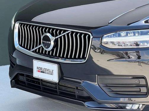 Onyx Black Metallic 2020 Volvo XC90 T6 Momentum