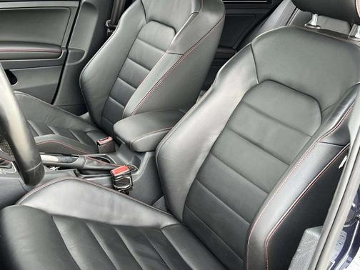 2016 Volkswagen Golf GTI 2.0T Autobahn w/Performance Package 4-Door