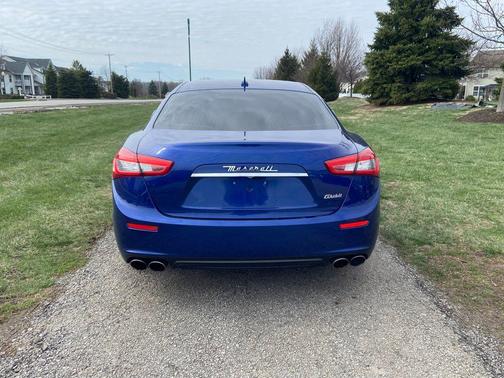 Blu Emozione Metallic 2016 Maserati Ghibli Base