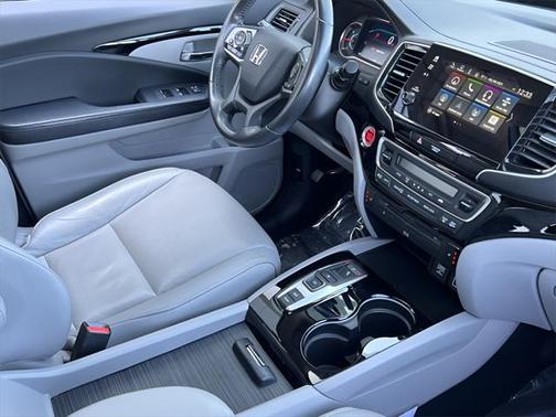 2019 Honda Pilot Touring 8-Passenger