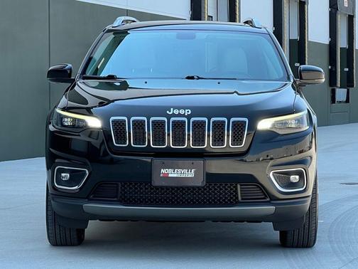 Diamond Black Crystal Pearlcoat 2020 Jeep Cherokee Limited