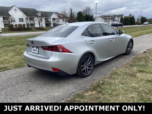 2016 Lexus IS 300 Base