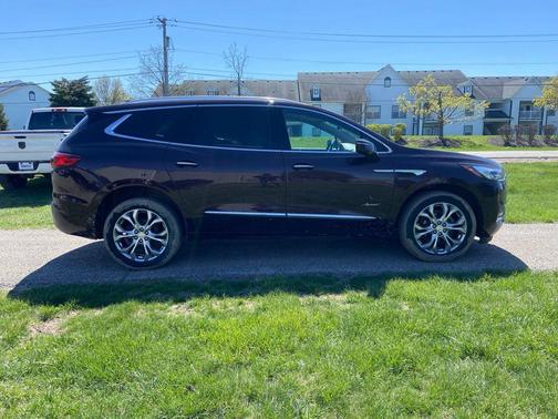 Rich Garnet Metallic 2021 Buick Enclave Avenir