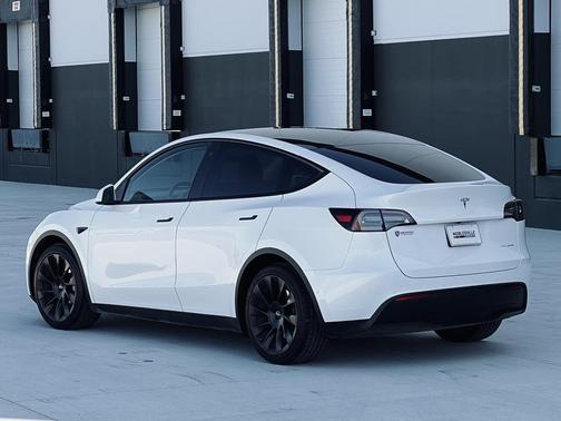 2021 Tesla Model Y Long Range Dual Motor All-Wheel Drive