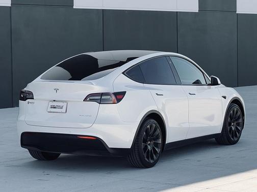 2021 Tesla Model Y Long Range Dual Motor All-Wheel Drive