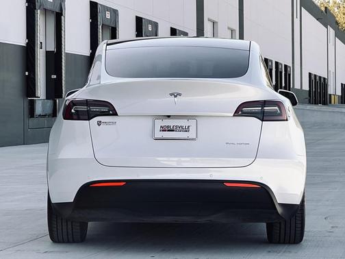 2021 Tesla Model Y Long Range Dual Motor All-Wheel Drive
